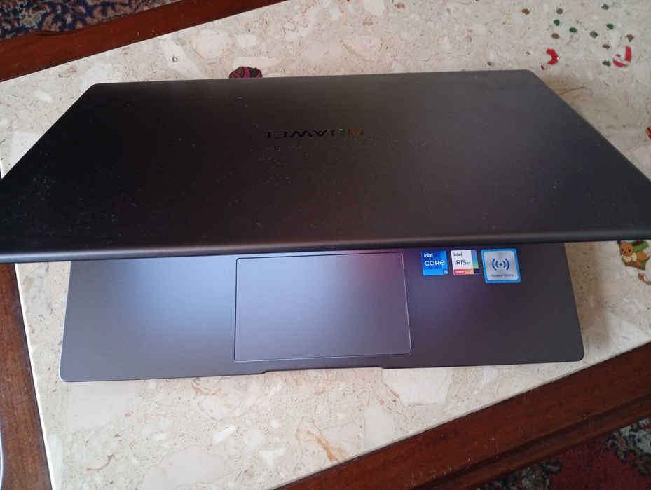 Huawei Mate D15 i5 1137G7 + 8GB RAM + SSD