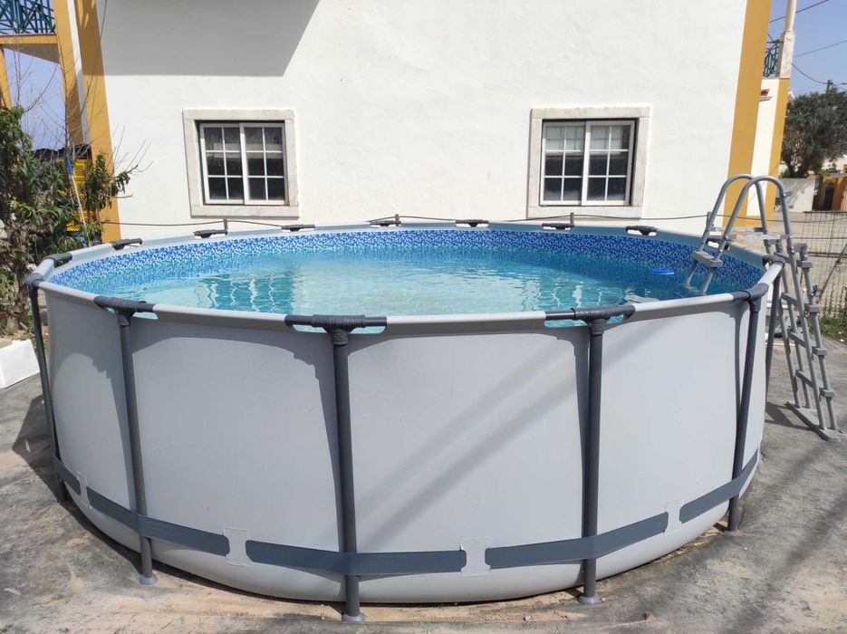 Piscina BESTWAY STEEL PRO MAX circular 457x122cm (2 meses de utilização)