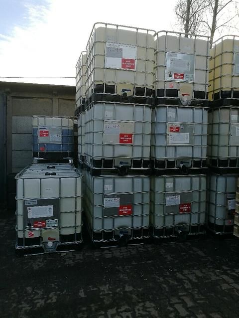 Zbiornik Zbiorniki 1000l mauzer pojemnik na wode szambo transport