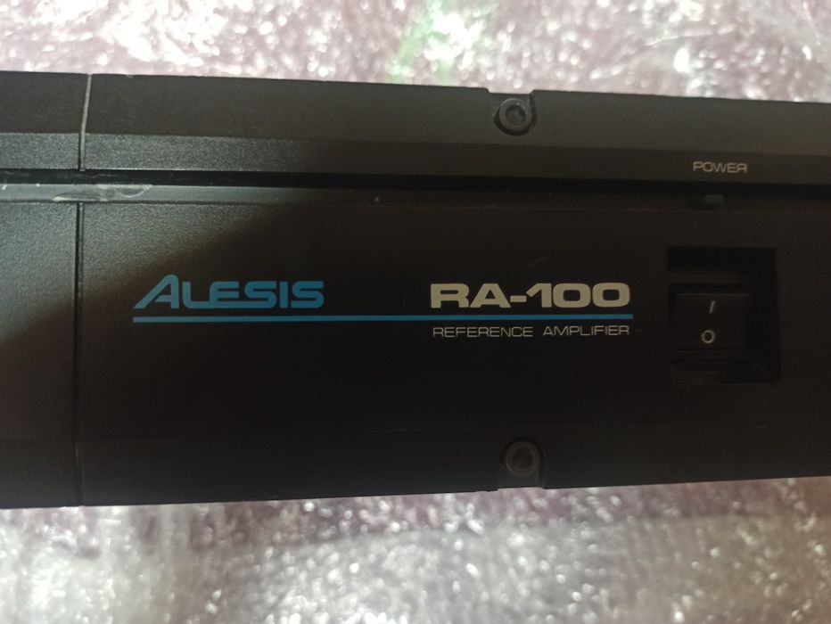 Підсилювач, студійний  Alesis RA 100