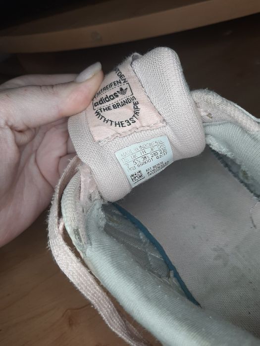 Кроссовки женские Adidas