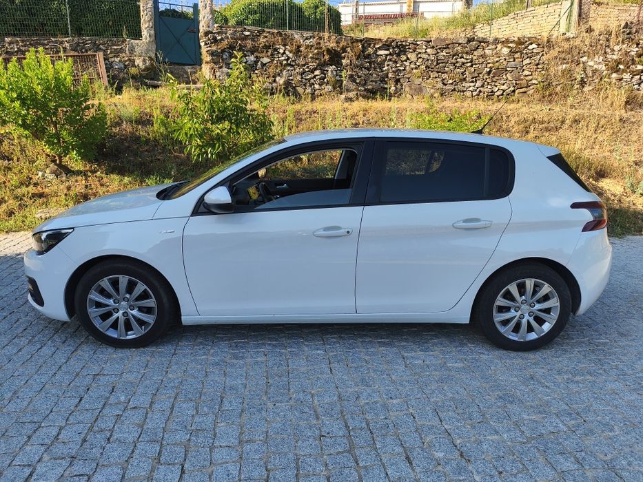 Peugeot 308 — fotografia 8