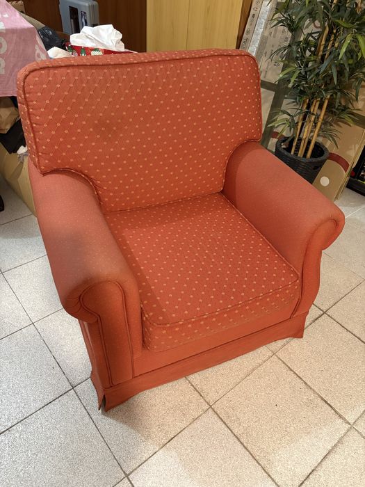 Poltrona com pufe