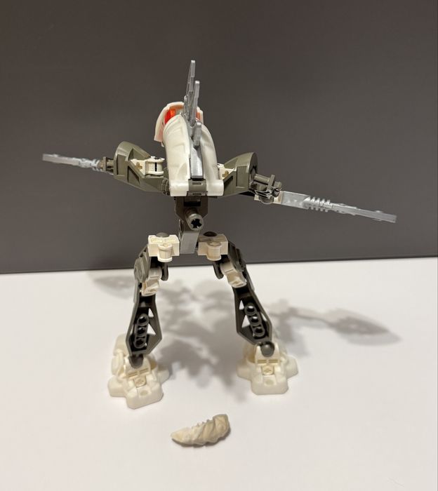 LEGO Bionicle 8588 - Kurahk, komplet z instrukcją i pudełkiem
