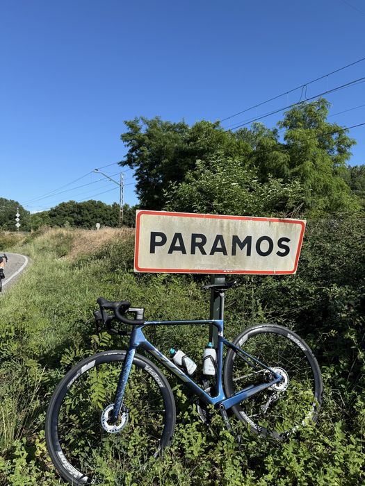 Bicicleta de Estrada KTM Revelator Alto , Grupo 105 eletrónico.