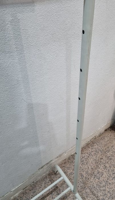 Cabide Metálico de Roupa