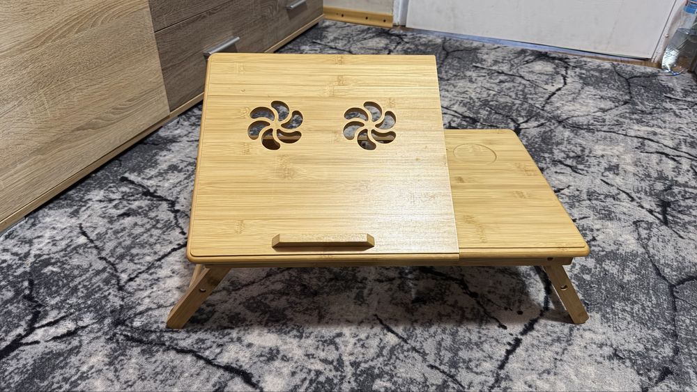 Стіл для ноутбуку