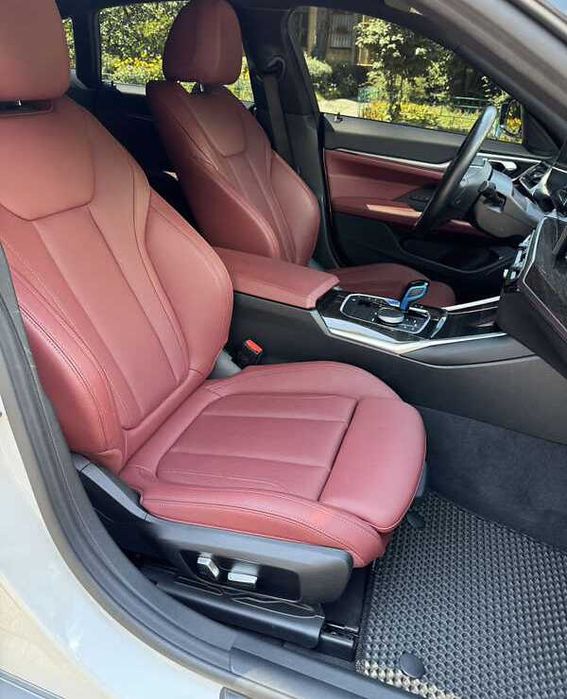BMW i4 2022 83.9 kWh