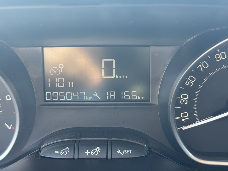 Peugeot 208 Active 1.2 PureTech 82cv — 2018