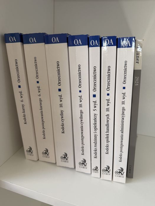 Sprzedam orzecznictwo aplikanta - KK, KPK, KC, KPC, KRIO, KSH, KPA + gratis planer 2024