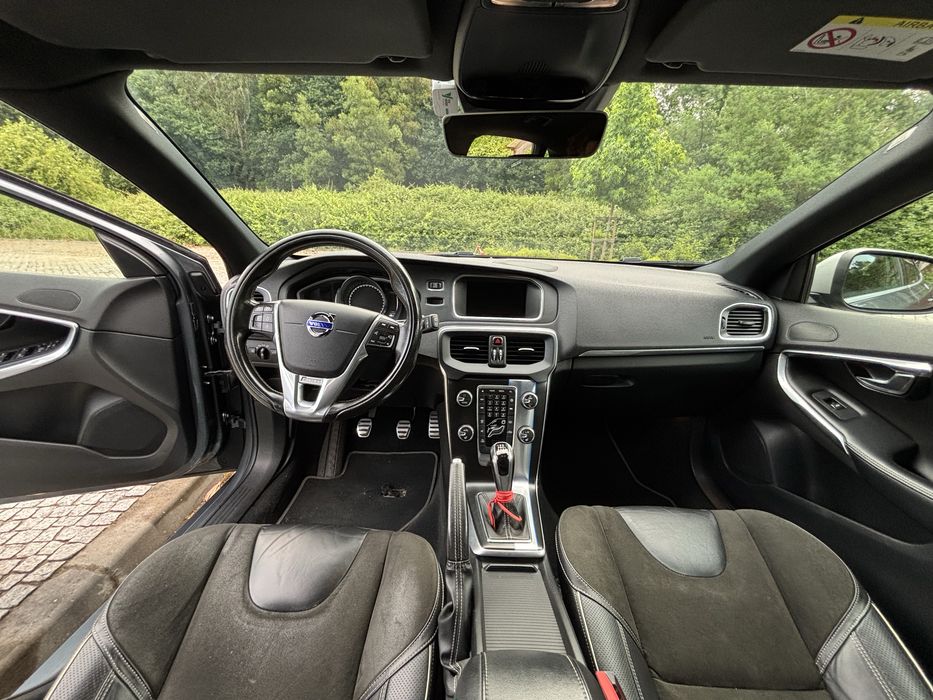 Volvo V40 R-Design 2.0 120cv