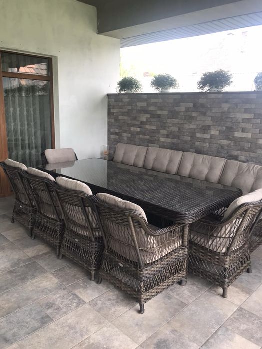 Меблі плетені для саду