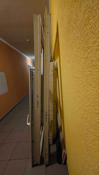 Продам вікна (рами, склопакети). Ціна за все!