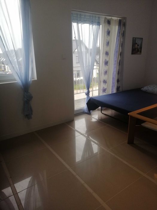 Tania kawalerka z balkonem. Oplaty tylko 300, internet gratis.