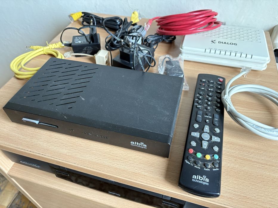 Dekoder, kable, modem.