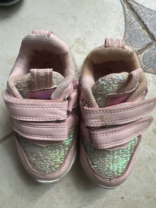 Кросовки для девочки 21 размер