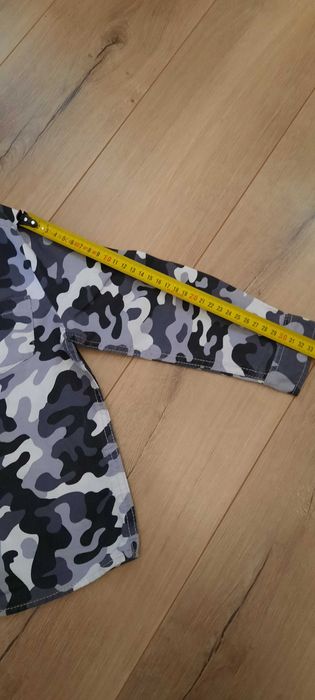 Продам рубашку на хлопчика