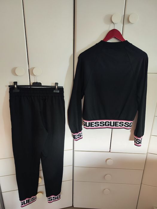 Dres Guess rozmiar S bluza spodnie