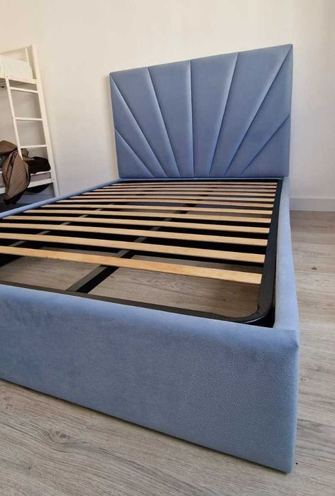 Camas De Casal Estofadas ALTA GAMA - MODELO RAYOS - Top de Gama 190x140m Estrado Incluído!!
