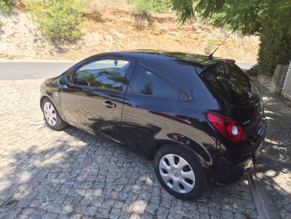 Diesel Económico,bem equipado, ecran táctil, recente como novo