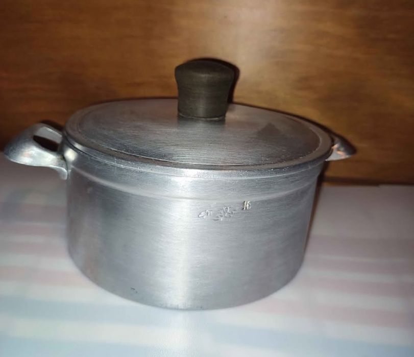 Tacho com tampa de alumínio