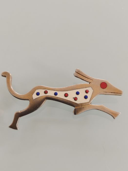 Lindo broche vintage em latão e esmalte.   Estado muito bom