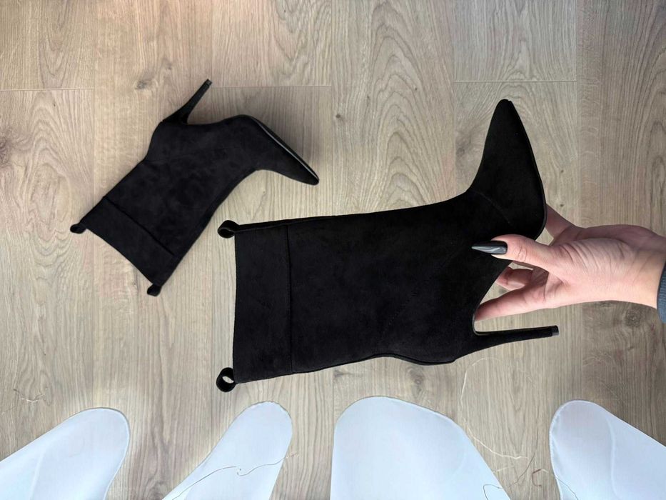 Nowe Eleganckie botki wsuwane na smukłej szpilce - 39 - 25cm