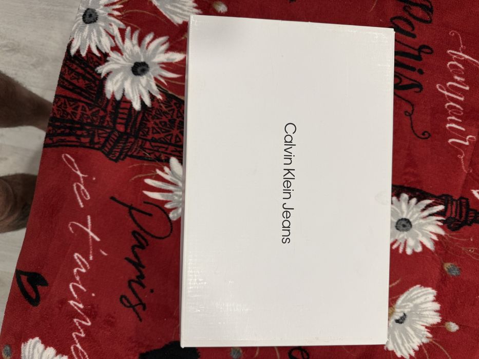 Vendo tenis usado calvin klein em bom estado