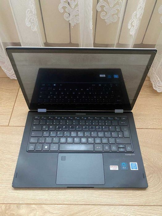 Ноутбук сенсорний Medion E3223 MD62437 (Pentium N5030, 8Gb, SSD 128Gb)