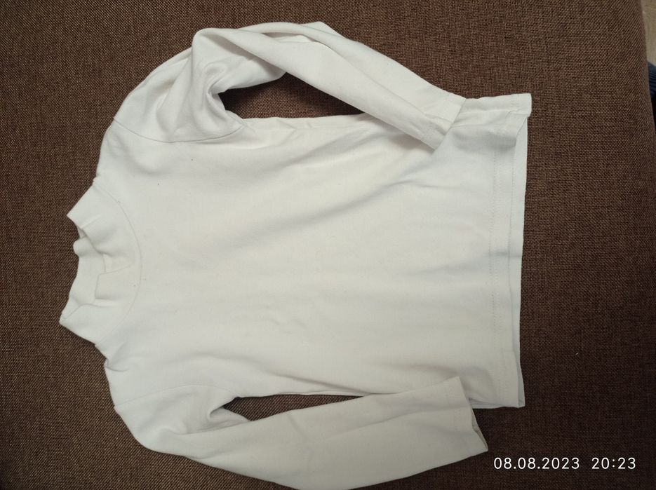 Одяг для дівчинки 3-5 років Ціна за 3 кофтинки