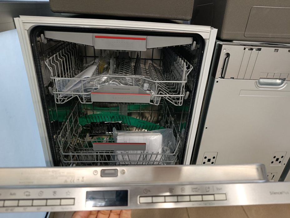 Посудомийна машина BOSCH SHH4HCX48E