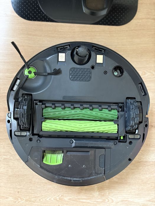 Aspirador Robô IROBOT Roomba Combo J9+ 2-em-1