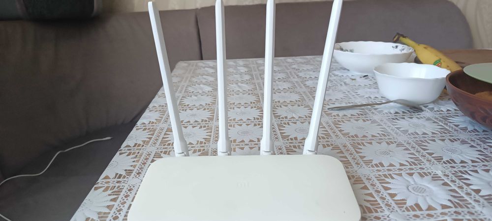 Mi Router 4C Model: R4CM