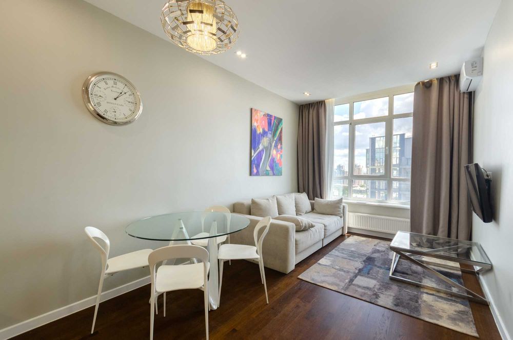 Подобова оренда 2 к.кв.в ЖК «Central Park» вул.Маккейна 7 центр-1-555.biz.ua