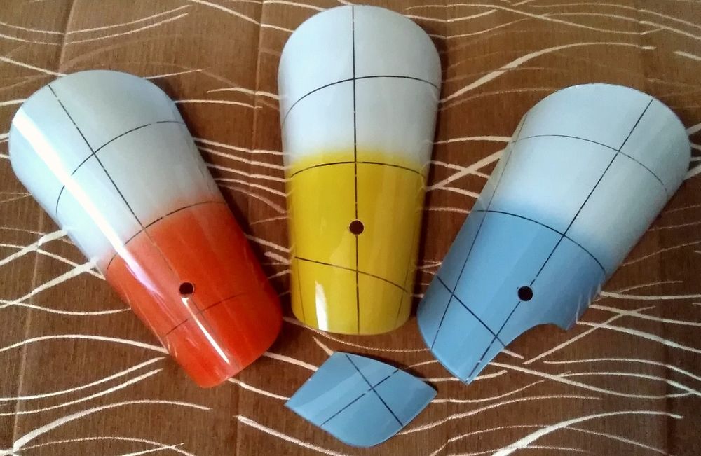 Lampa z PRL'u z przykręcanymi kloszami.