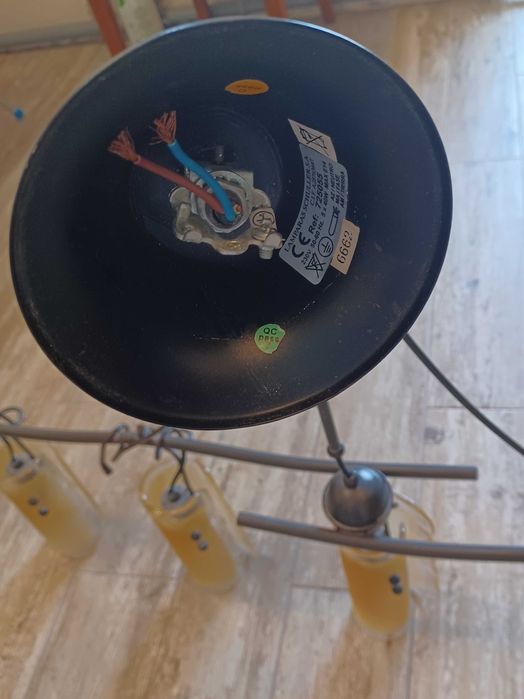 Candeeiro de cinco lâmpadas