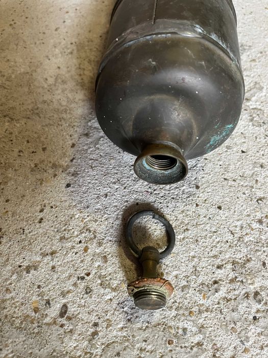 Antiga botija térmica para água quente