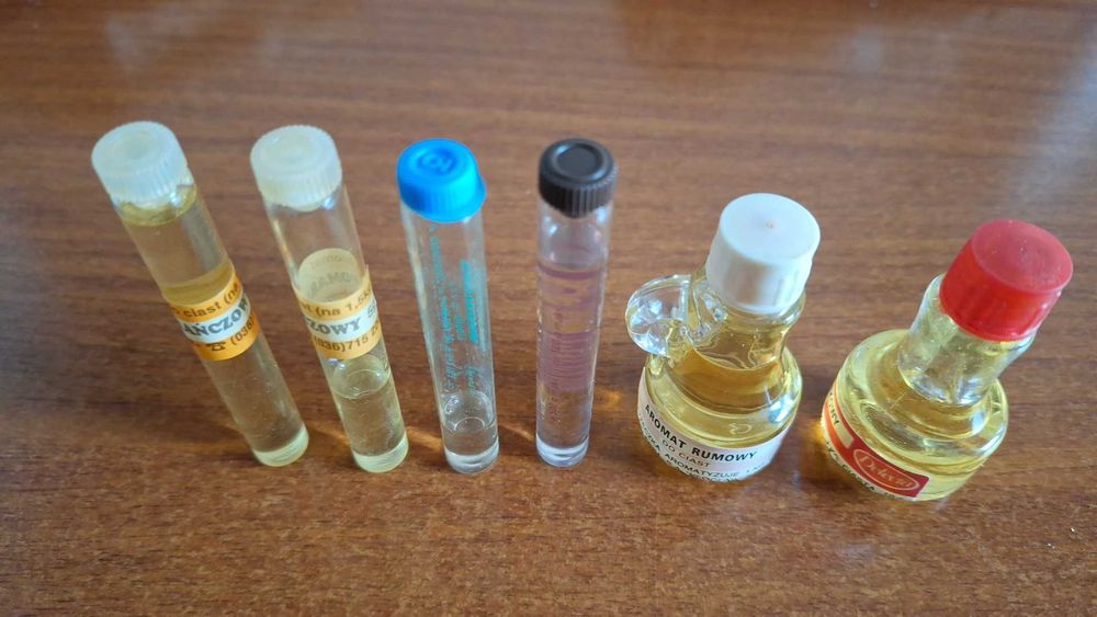 Zestaw aromatów do ciast