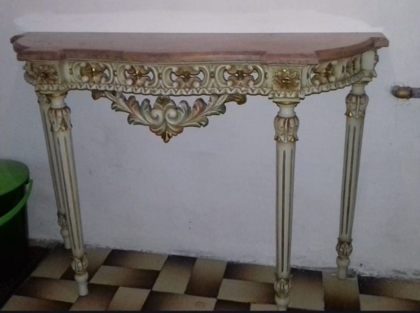 Mesa vintage com mármore