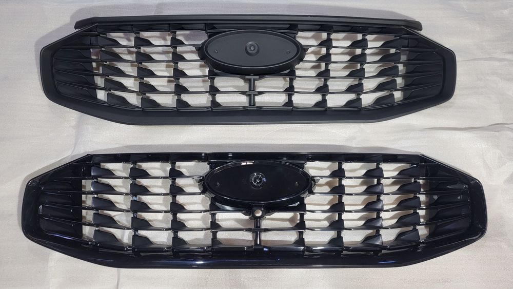 Решітка радіатора Ford Escape 2023 2024 2025