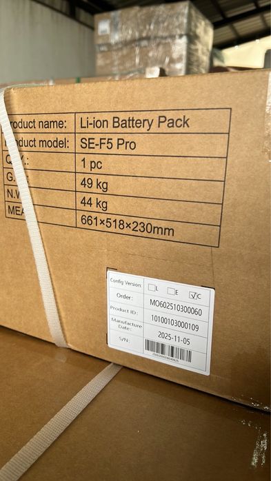 Акумуляторна батарея DEYE SE-F5 Pro-C LiFePO4 LV 51.2v 100AH