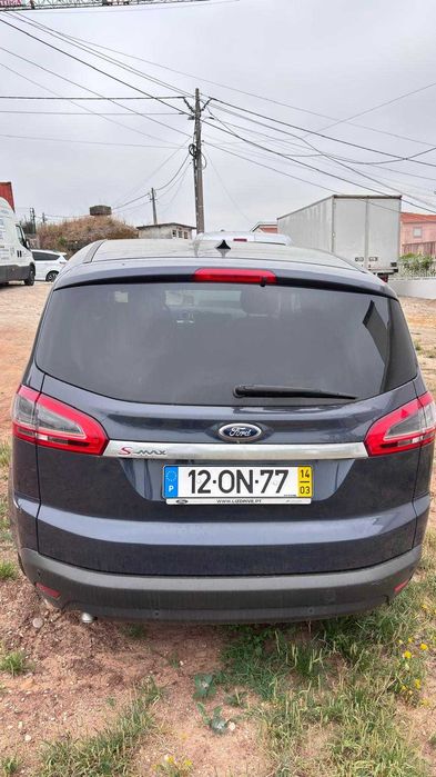Viatura Usada Ford S-Max 1.6 TDCi 115cv 2014 – Avariada / Para Reparação