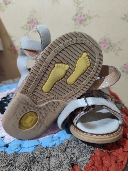 Дитячі босоніжки ортопедичні на дівчинку