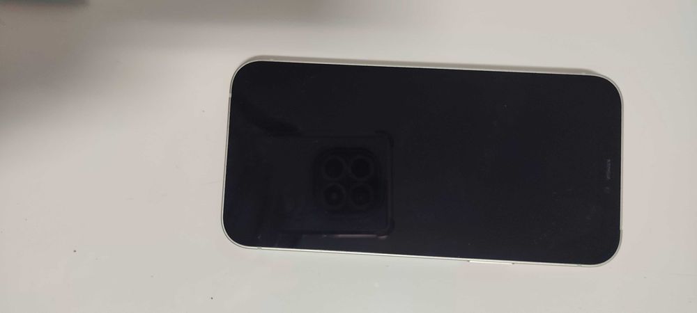 iPhone 12 APPLE- 6.1'' - 64 GB Verde