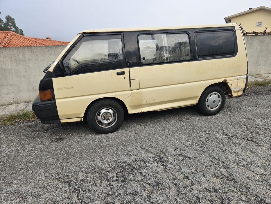 Carrinha de trabalho Mishubish l 300