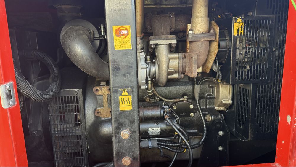 Grupo gerador HIMOINSA 40Kvs