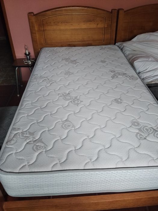 Cama solteiro como nova