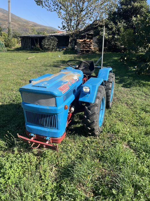 Tractor Nibbi 4x4 com matrícula