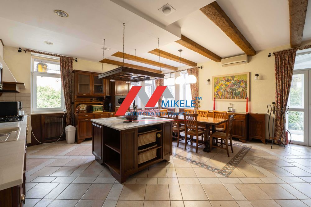 Без комісії Заміський маєток 685 м2 1 га Гостомель км від Києва