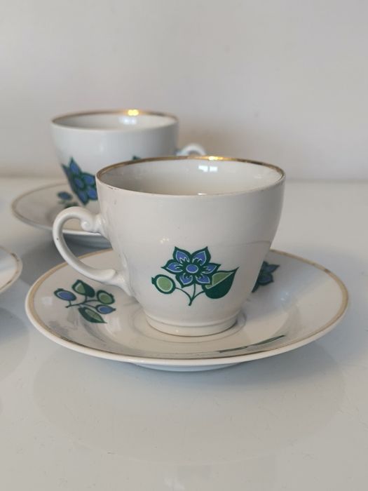 Filiżanki spodki Włocławek PRL porcelana